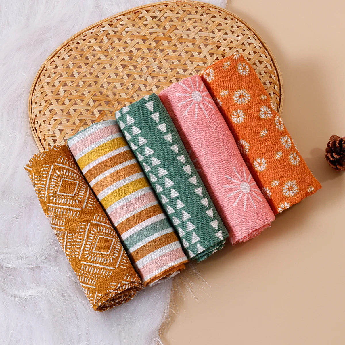 HappyFlute New Print 5Pcs/set 60*60CM Soft Muslin Swaddle Feeding Burp Cloth Newborn Pure Cotton Baby Face&Hand Wash Wipe